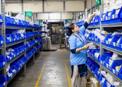 Smart PPE Strategies That Boost Warehouse Logistics Efficiency