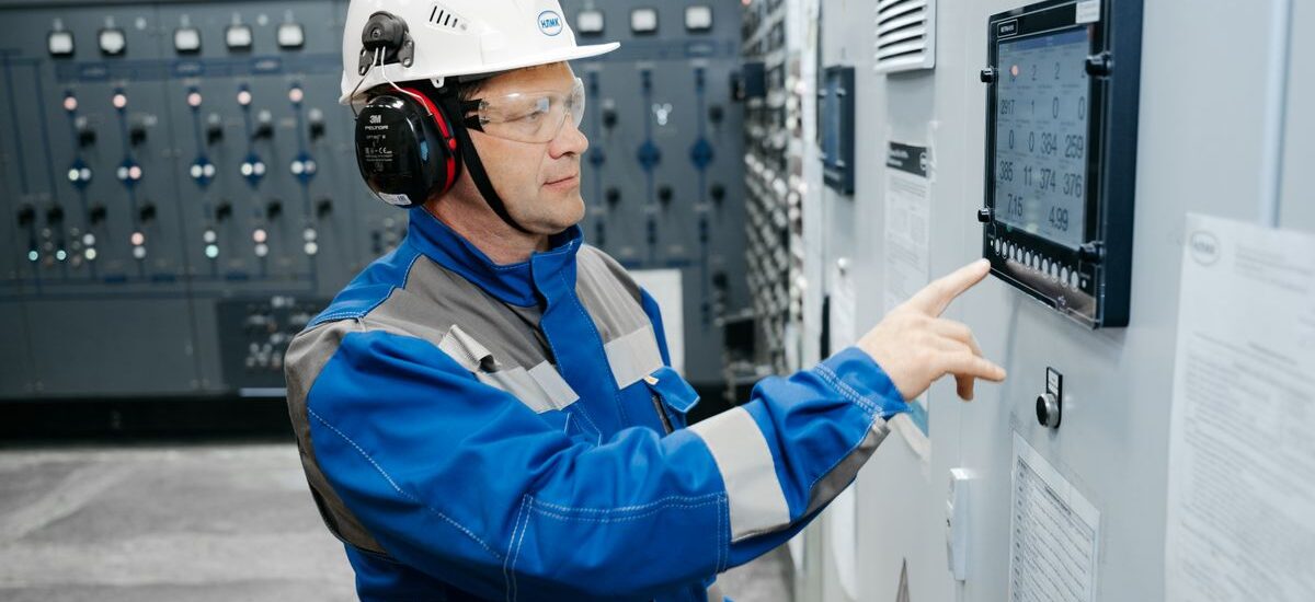 Optimizing Industrial Safety: A Holistic Approach to PPE and Facility Operations